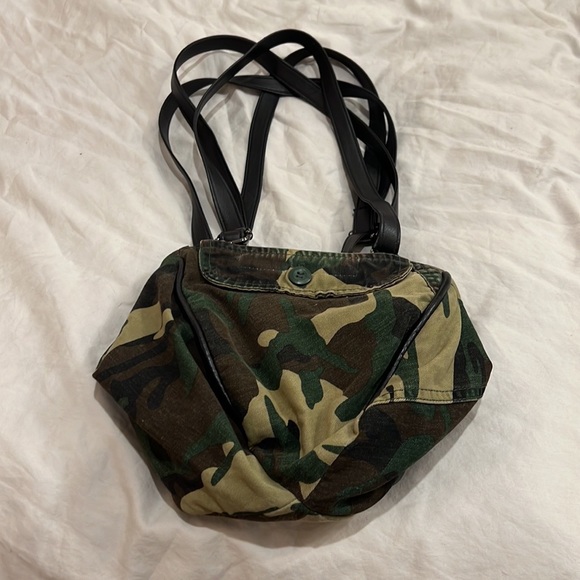 Leather and camo Cross body and backpack - Picture 3 of 11